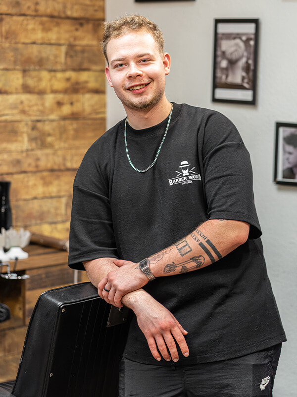 Máté a barber world legújabb borbélya