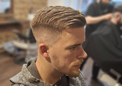 Máté barber world referencia kép high fade